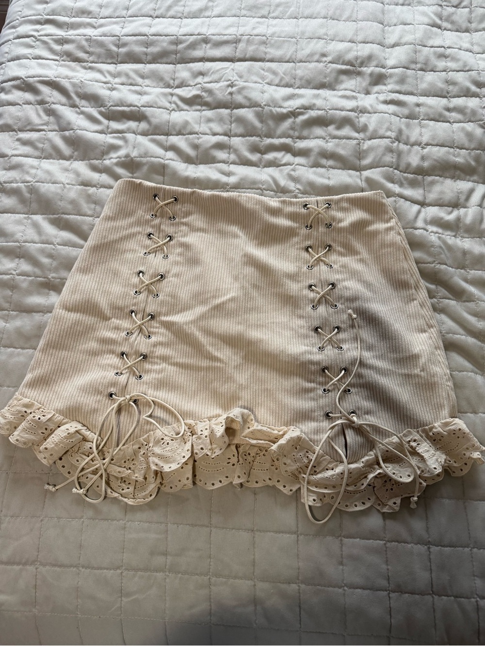 SHEIN MOD Lace-Up Ruffled Hem Skirt Size Large - Picture 2 of 4